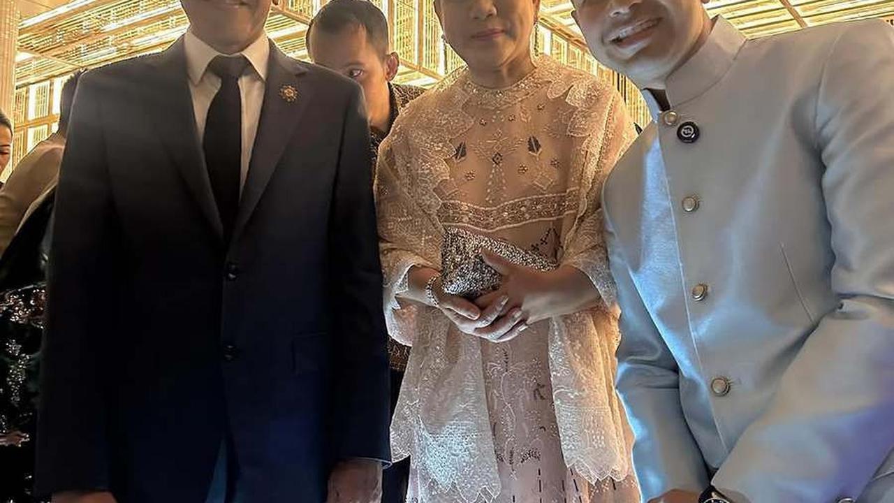 10 Potret Tamu Pernikahan Zumi Zola & Putri Zulhas yang Gak Kaleng-Kaleng, Dihadiri Jokowi hingga Prabowo