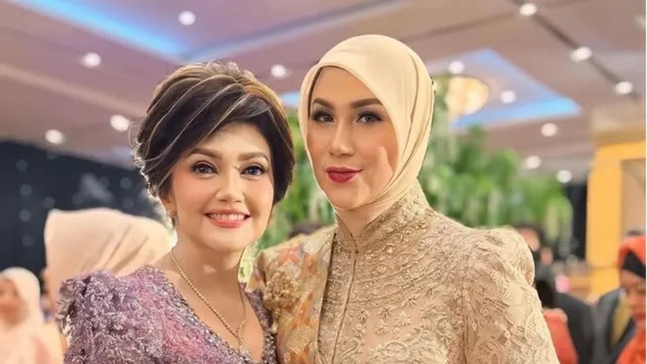 Potret Bella Saphira Berkebaya Ungu Didampingi Marini Zumarnis