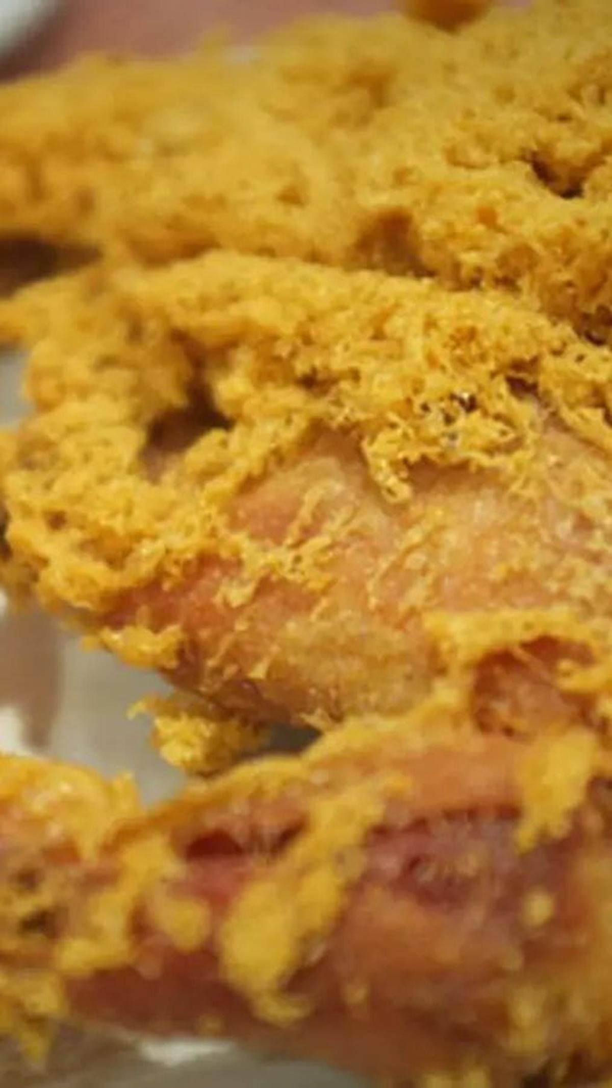 1. Ayam Goreng Suharti
YOGYAKARTA,  INDONESIA
JL. LAKSDA ADISUCIPTO 208