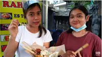 Viral Remaja Penjual Satai Lilit di Bali, Disebut Calon Menantu Idaman. foto: Youtube 'Makan Jaen'