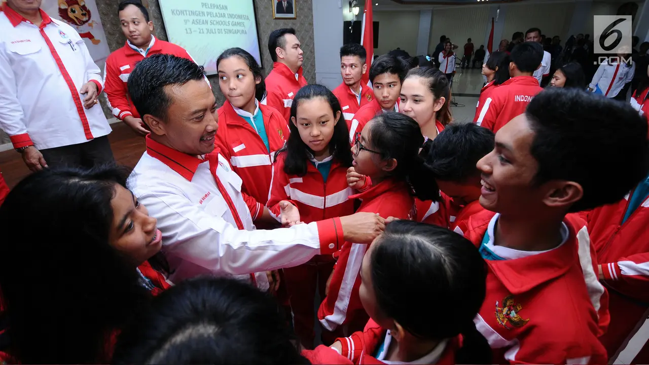 Menpora Lepas Kontingen Asean Schools Games 2017