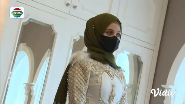Perlihatkan Sosok Calon Istri, Ini 7 Potret Rizal Djibran Fitting Baju Pengantin
