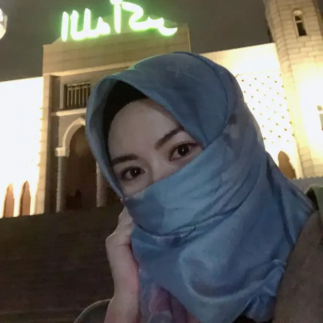 10 Tahun Jadi Mualaf, Ini 6 Potret Ayana Moon Pakai Cadar