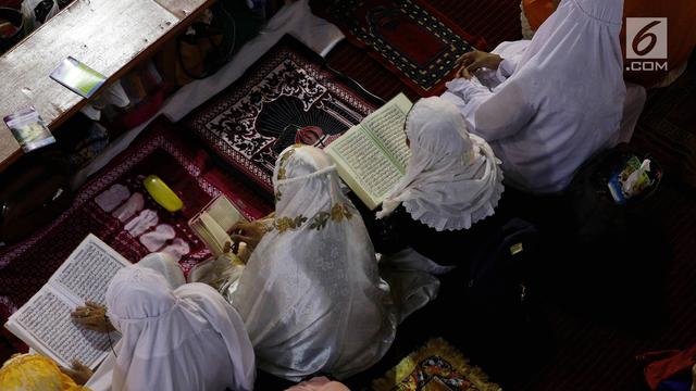 Tarawih Pertama, Umat Muslim Penuhi Masjid Istiqlal