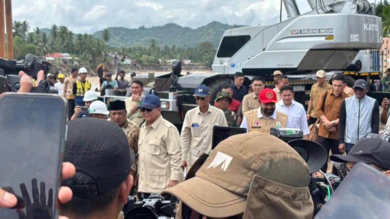 Prabowo Minta Menkes Kirim Dokter Magang untuk Bantu Korban Banjir Sumatra
