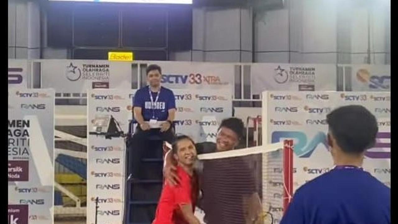 Jirayut Menang Main Badminton Lawan Babang Tamvan, Girang Banget Sampai Salto