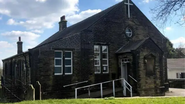 Masjid Clayton Heights, Bradford, Inggris