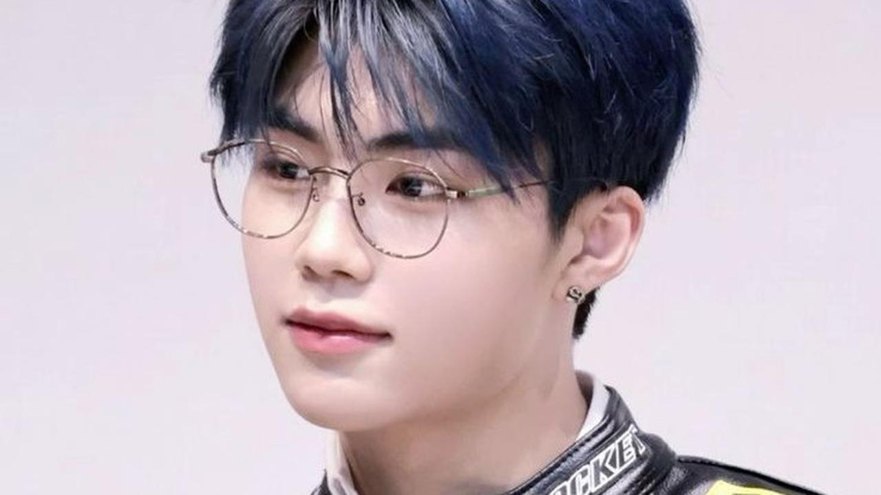 Gangguan Penglihatan Tak Halangi Karier, 8 Idol Korea Ini Jadi Inspirasi