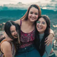 ilustrasi sahabat perempuan/Photo by Cleyder Duque from Pexels