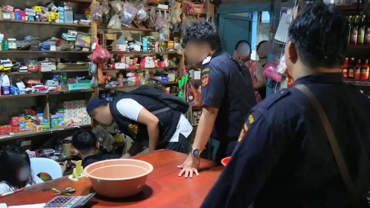 Bea Cukai Tanjung Balai Karimun bersama Kantor Wilayah Bea Cukai Khusus Kepulauan Riau mengamankan 73.037 batang rokok ilegal di Kabupaten Karimun. (Istimewa)