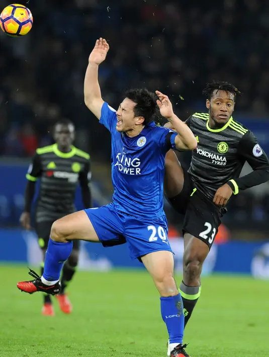 Laga lanjutan Liga Inggris antara Chelsea vs Leicester di Stadion King Power, Inggris, Sabtu (14/1). Kemenangan atas Leicester membuat Chelsea semakin kokoh di puncak klasemen dengan 52 poin. (AP Photo/Rui Vieira)