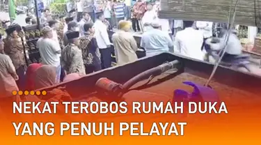 Warganet pun heran dengan aksi pemotor tersebut yang seolah tak paham etika.