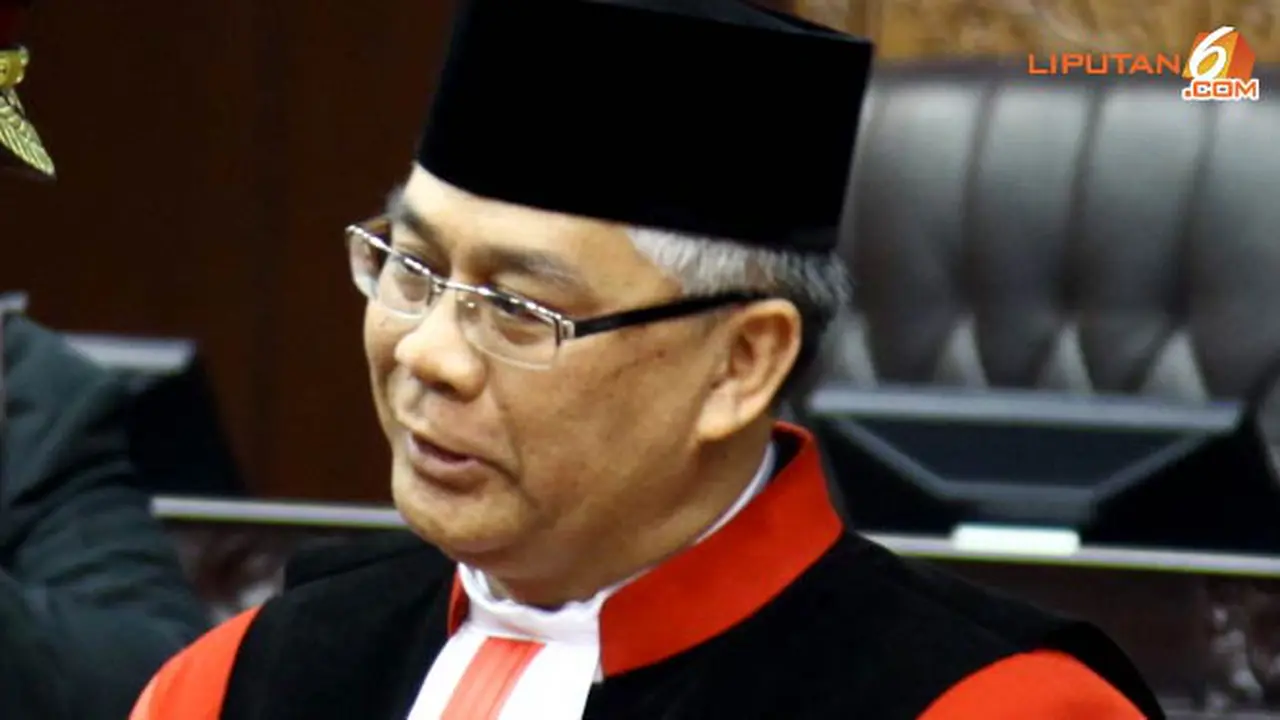 akil-mochtar-uang-131003b.jpg