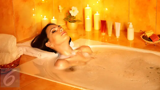 20151024-Ilustrasi Mandi dan Berendam Bathtub (iStockphoto)