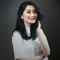 Ayu Pratiwi (Photographer: Galih W. Satria, Digital Imaging: Denti Ebtaviani)