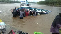 Kapal speedboat yang mengalami kecelakaan di perairan Nunukan Kaltara, Senin (7/6/2021), Foto istimewa