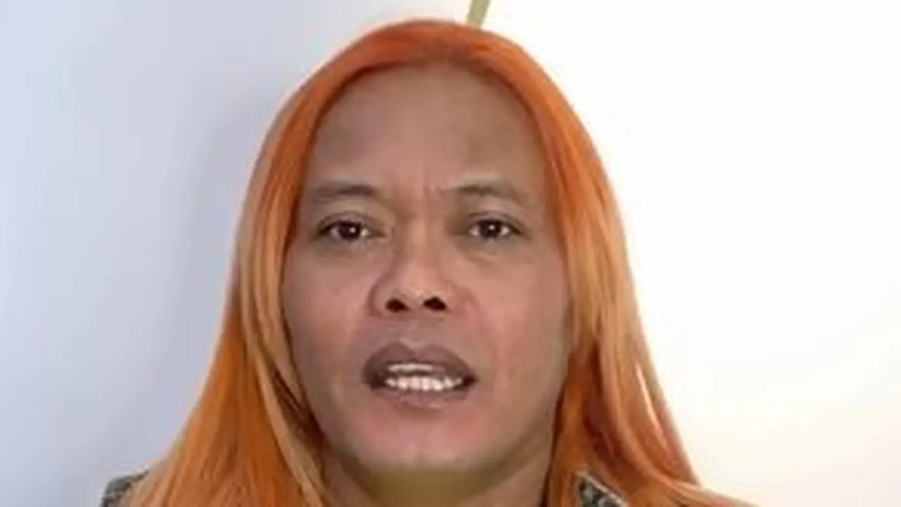 Tampil Beda, Ini 6 Potret Terbaru Sule dengan Rambut Oranye