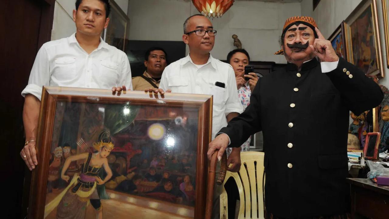 9. Melelang Lukisan untuk Berobat