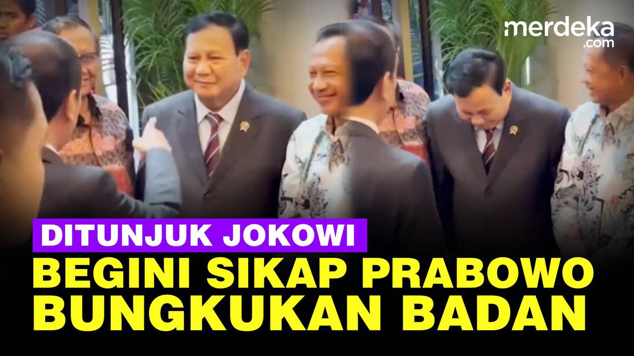 VIDEO: Jokowi Tunjuk Dua Kali, Prabowo Langsung Bungkukan Badan