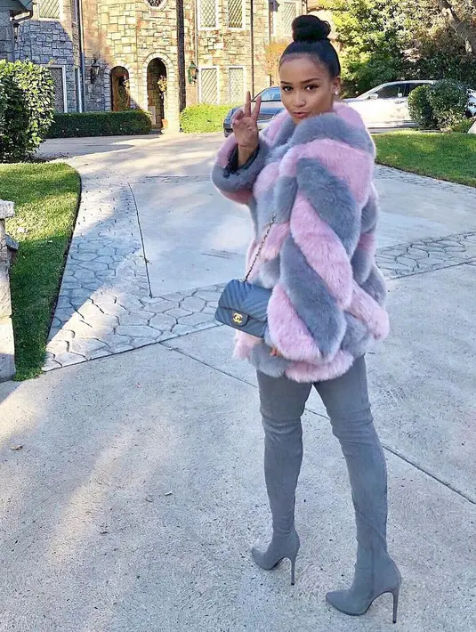 Jordan Craig mengunggah fot o tersebut usai Khloe Kardashian memposting video pertama True Thompson.(alleyesonjordyc)