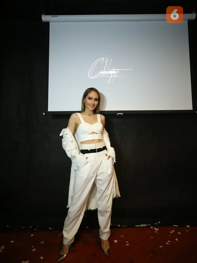 [Fimela] Cinta Laura