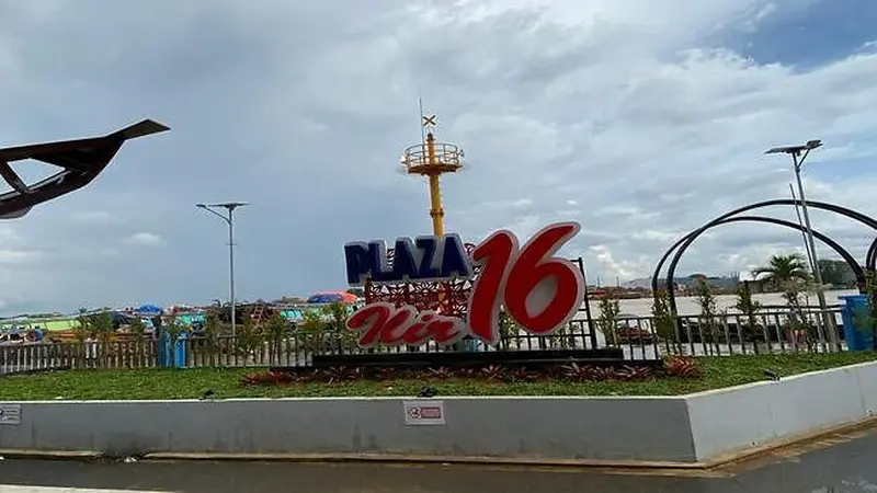 Plaza 16 Ilir, destinasi wisata baru di tepian sungai Musi, Palembang.