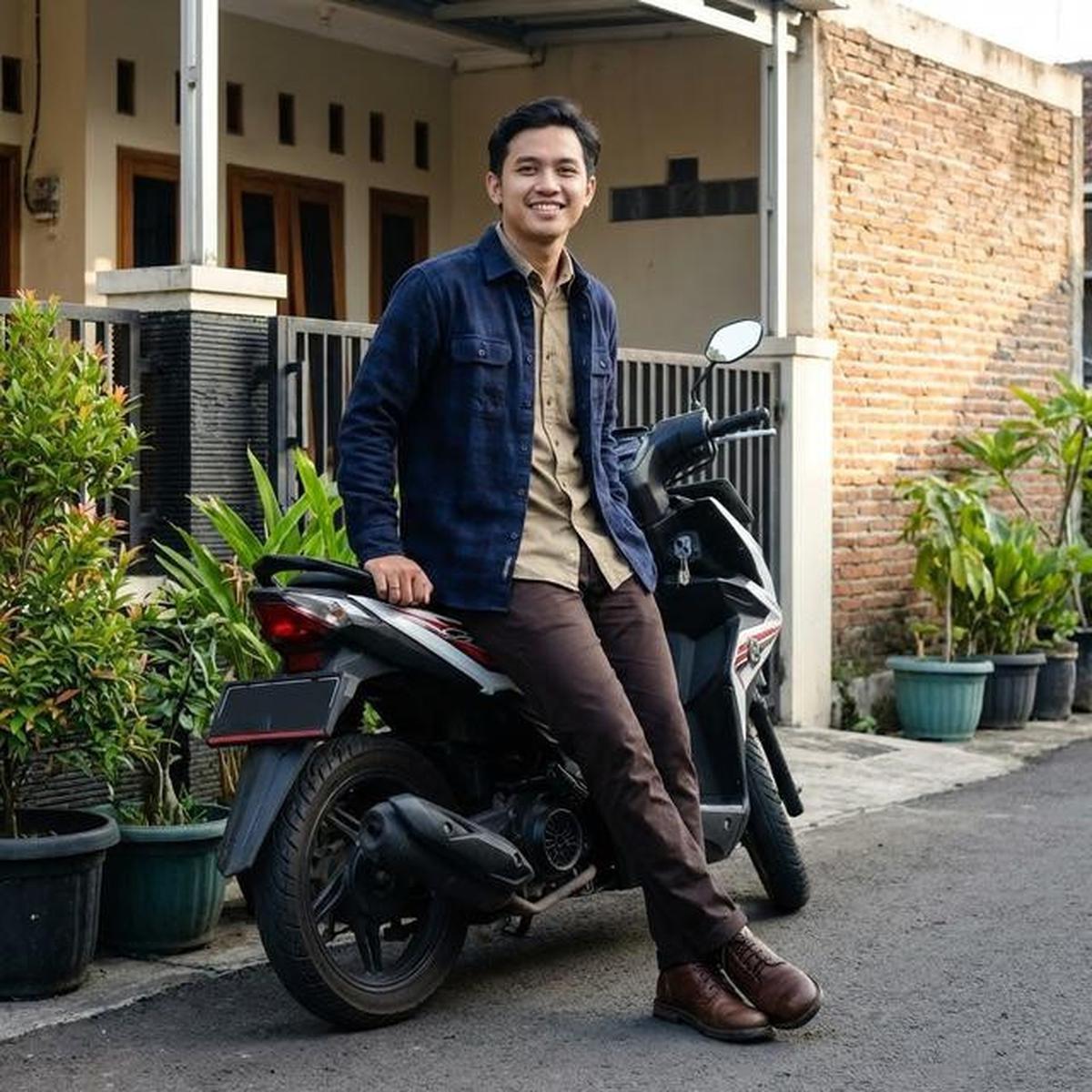 7 Outfit Kantor yang Tetap Rapi Meski Naik Motor, Tampil Profesional Tanpa Ribet di Perjalanan