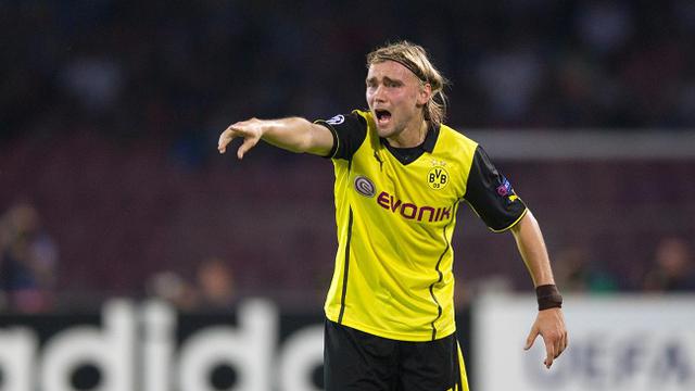 AS Roma Inginkan Bek Kiri Dortmund (Udah)