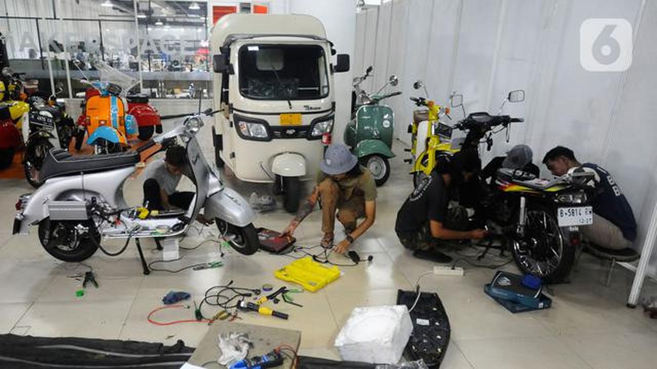 Bahlil Siap Tebar Insentif untuk Konversi Motor BBM ke Listrik
