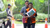 Terdakwa kasus dugaan suap proyek PLTU Riau-1 Idrus Marham tiba untuk menjalani pemeriksaan di Gedung KPK, Jakarta, Kamis (16/5/2019). KPK memeriksa Idrus Marham sebagai saksi untuk tersangka Dirut PLN nonaktif Sofyan Basir dalam kasus dugaan suap proyek PLTU Riau-1. (merdeka.com/Dwi Narwoko)