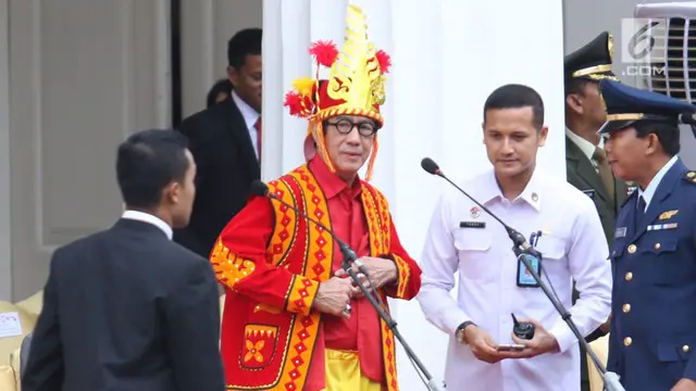 Peringati Hari lahir Pancasila Menteri Kabinet Kompak Pakai Baju Adat 