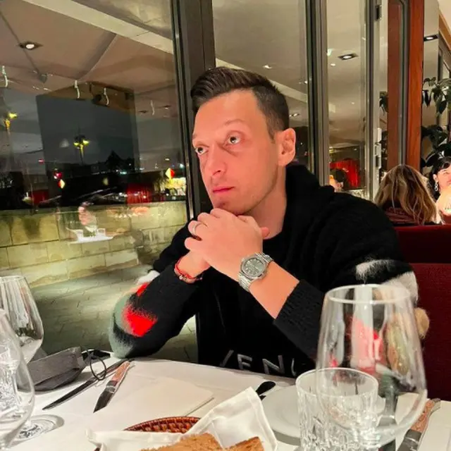 7 potret Mesut Ozil yang dikabarkan akan gabung RANS Cilegon FC