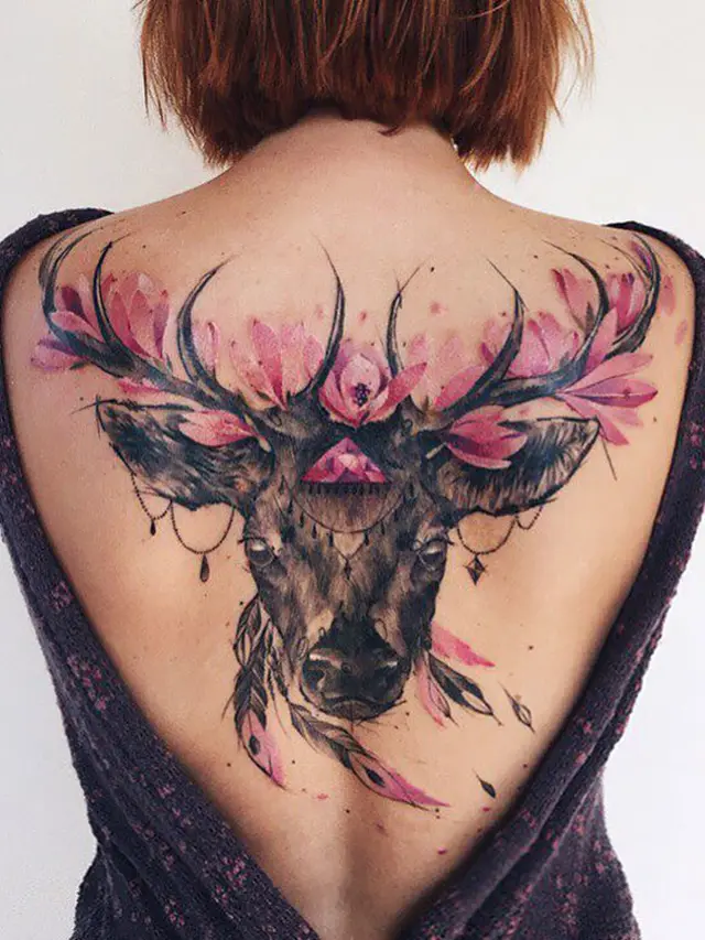 7 Potret Tato Besar di Punggung Ini Keren Banget