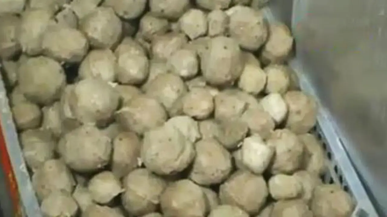 Sebuah Warung Bakso di Sukabumi 100 Persen Gunakan Bahan Celeng 