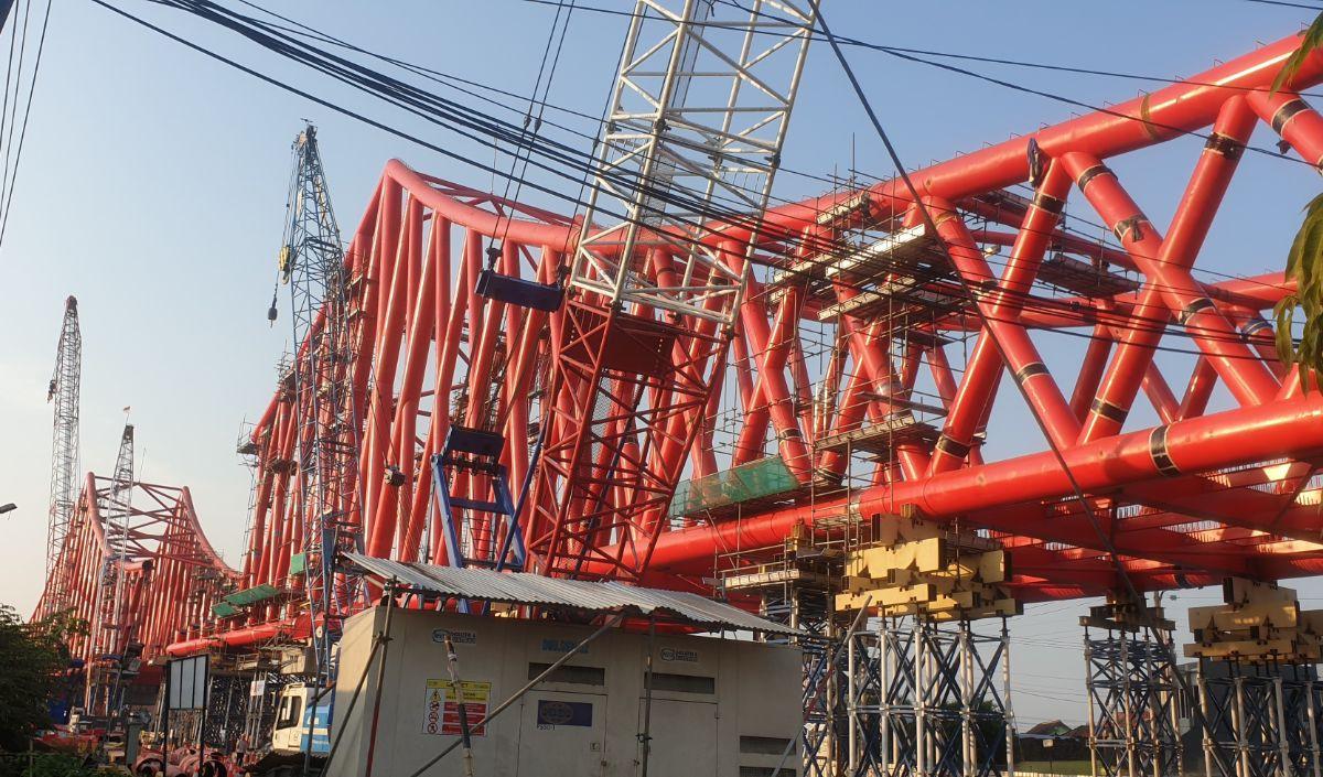 1. Pembangunan elevated rail Simpang 7 Joglo<br>
