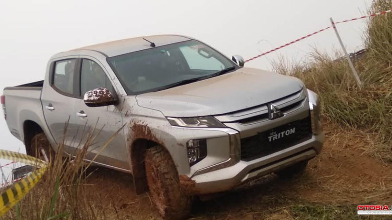 New Mitsubishi Triton (Otosia.com/Nazaridin Ray)