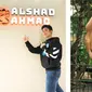 Potret Alshad Ahmad bareng 6 hewan peliharaannya. (Instagram/@alshadahmad)