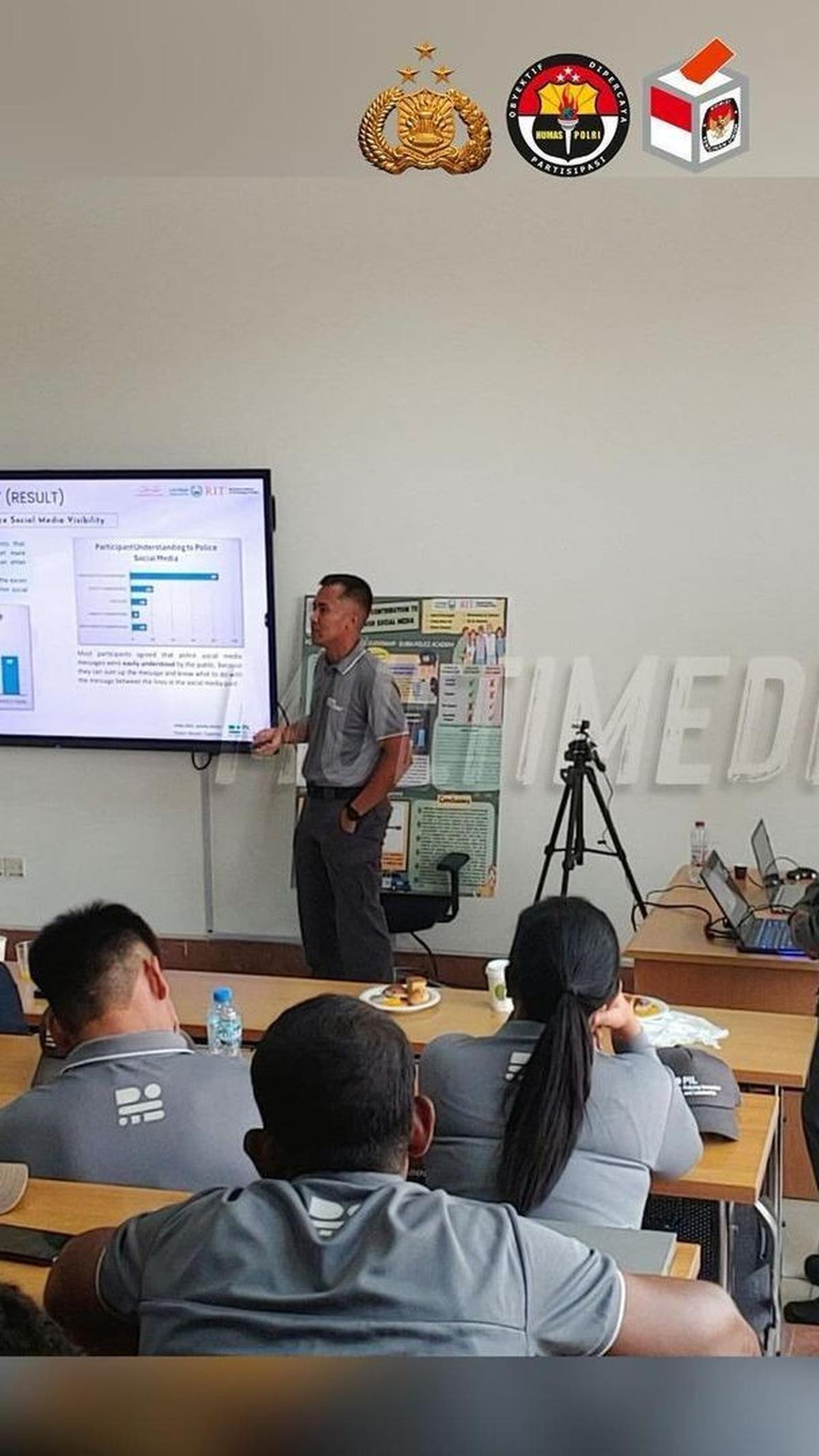 "Tesis yang mereka kerjakan bersama juga dipersembahkan menjadi satu-satunya karya ilmiah yang diterbitkan oleh Rochester Institute of Technology Dubai,"