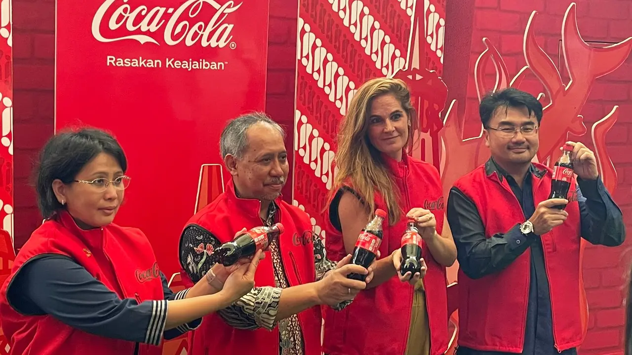 Peluncuran Kemasan Botol 100% rPET Coca-Cola