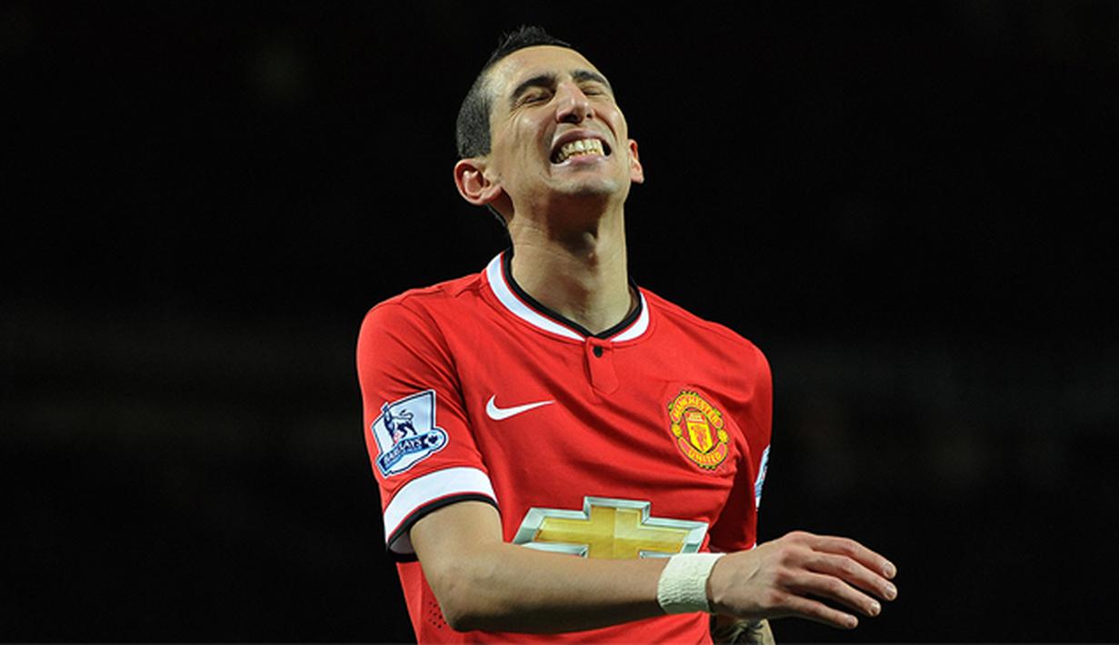 Ekspresi gelandang Manchester United, Angel Di Maria pada laga Liga Inggris melawan Southampton di Old Trafford, Inggris, Minggu (11/1/2015). Di Maria gagal bersinar saat bermain di MU. (EPA/Peter Powell)