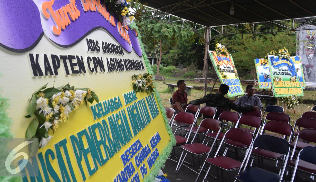 Suasana Rumah Duka Kapten Agung, Korban Helikopter di Poso ...