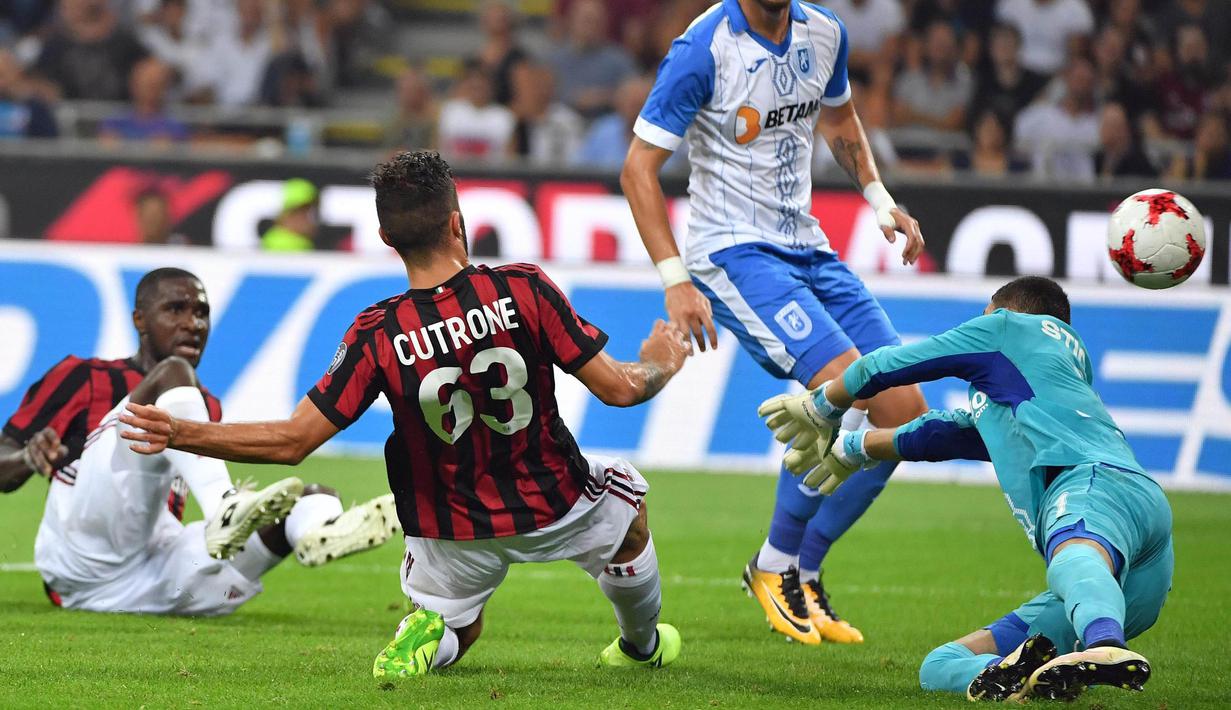Pemain berusia 19 tahun ini merupakan talenta muda lulusan akademi Milan yang dipromosikan ke tim utama pada januari musim 2016/2017.(AP/Daniel Dal Zennaro)