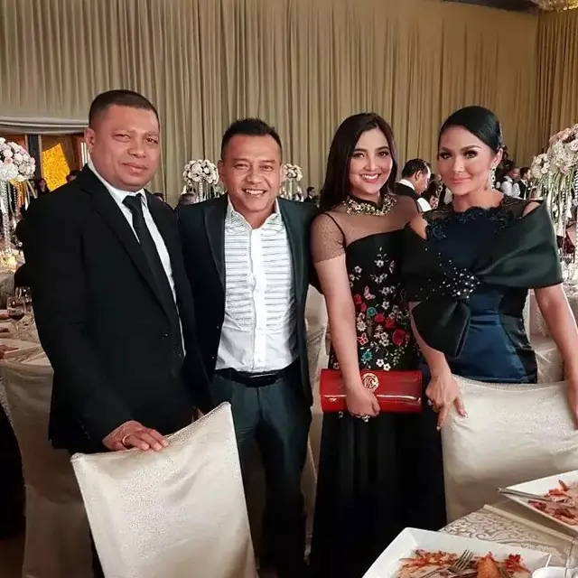 Potret 6 Penyanyi Tanah Air Ini Akur dengan Mantan Suami, Tetap Berhubungan Baik