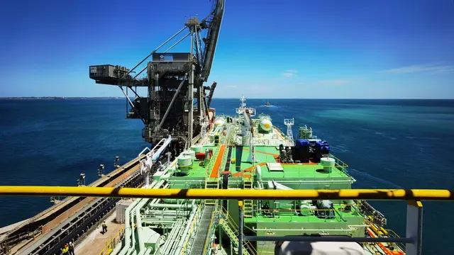 Kapal Gas Walio milik PT Pertamina International Shipping (PIS) lolos kriteria Paris MoU. Dengan kelolosan ini Kapal PIS bisa berlayar kibarkan bendera Indonesia di benua Eropa. (Dok PIS)