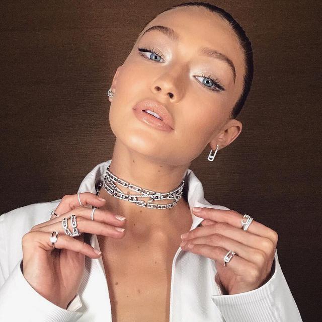 Rahasia Eyeshadow yang Buat Mata Terlihat Tajam dan Terangkat