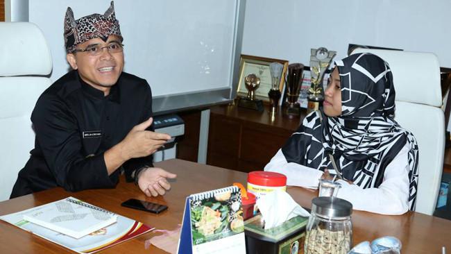 Kebersamaan Bupati Banyuwangi Abdullah Azwar Anas dan Afi Nihaya Paradise