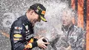 Hasil ini membuat Max Verstappen tetap memimpin klasemen sementara dengan raihan 175 poin. Sementara Carlos Sainz ada di posisi ke-5 dengan 102 poin. (Canadian Express via AP/Paul Chiasson)