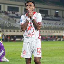 PSBS Biak vs Malut United. (Bola.com/Gatot Sumitro)