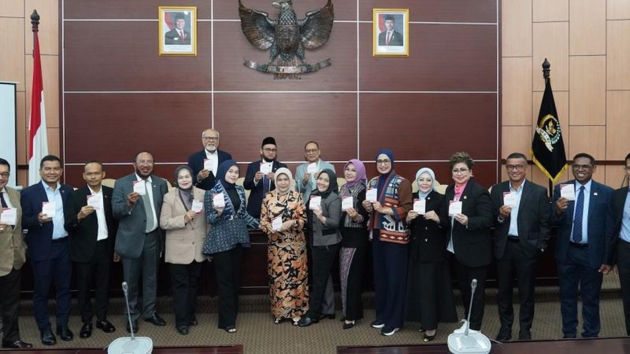 Resmi Diluncurkan, Buku Saku DPD MPR Jadi Pedoman Anggota Periode 2024-2029