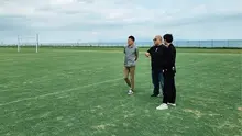Pertemuan antara CEO Bali United Yabes Tanuri dan perwakilan J-League di Stadion Kapten I Wayan Dipta dan training ground Bali United. (Maheswara Putra/Bola.com)